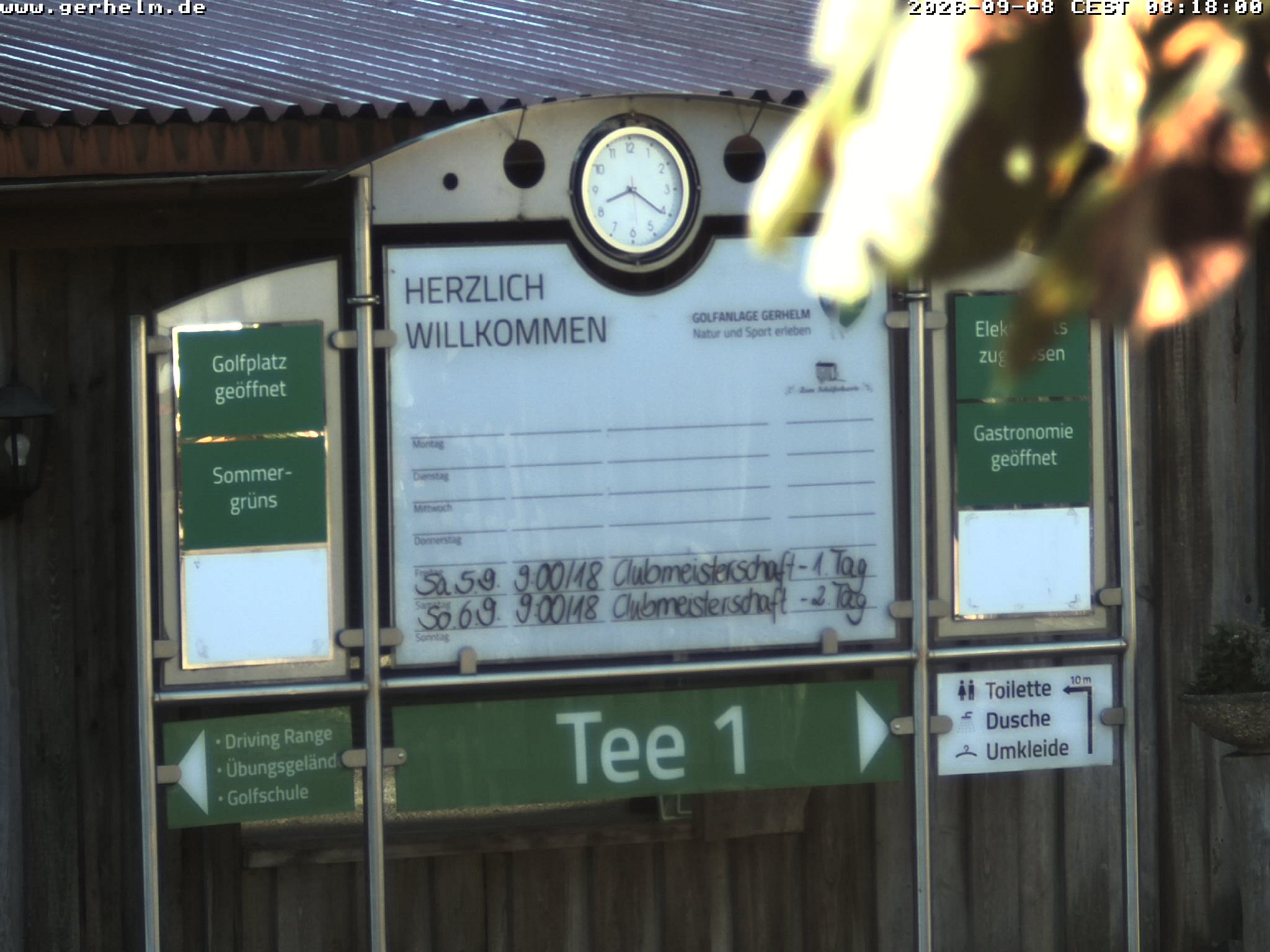 Live view from the second webcam over the golf course — Picture from 22:50