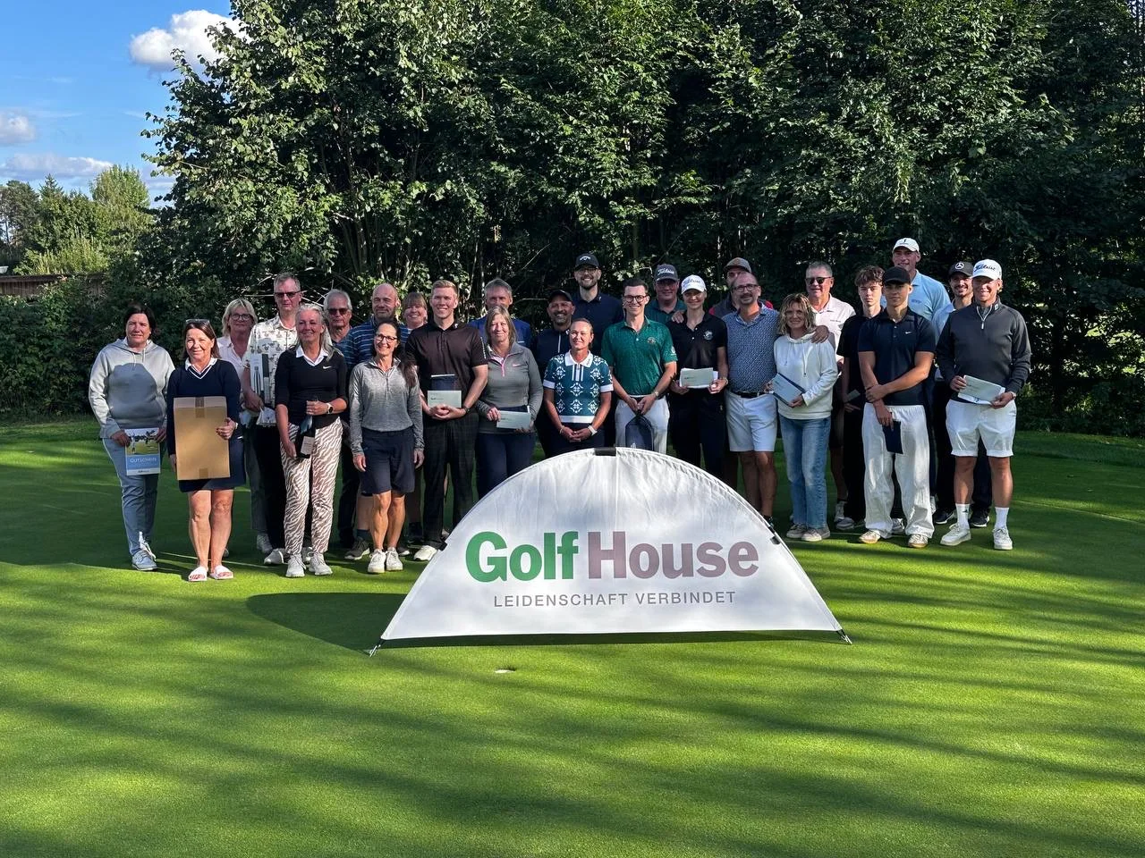 Turnierfoto — 11. Golf House Cup
